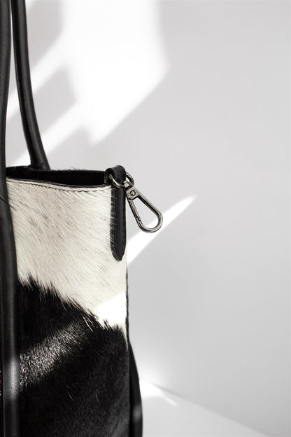 AURA COWHIDE BLACK&WHITE 05