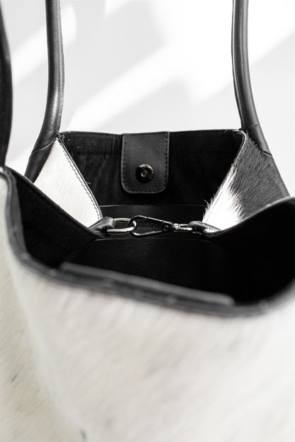 AURA COWHIDE BLACK&WHITE 07