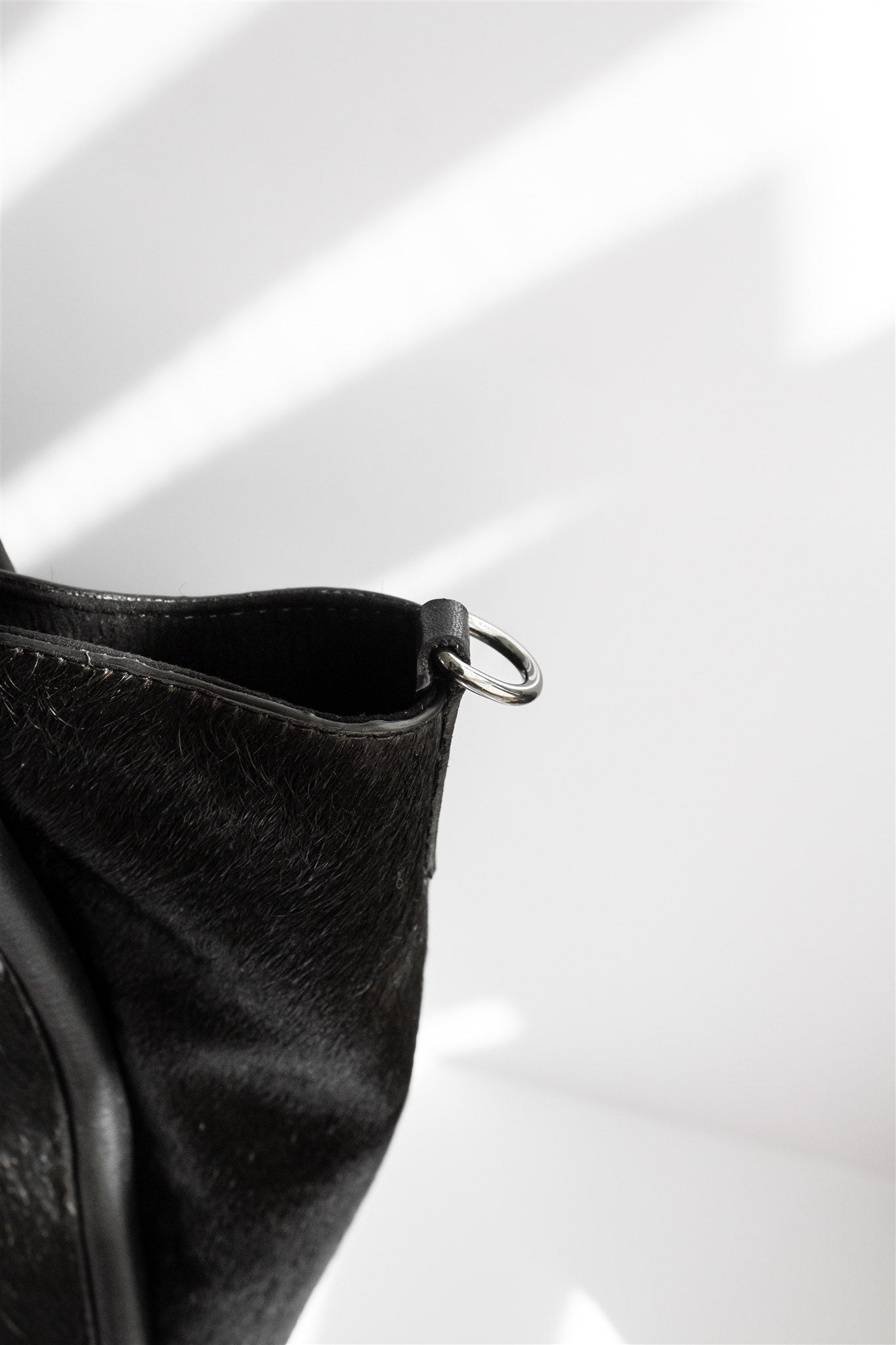 AURA COWHIDE BLACK&WHITE 07