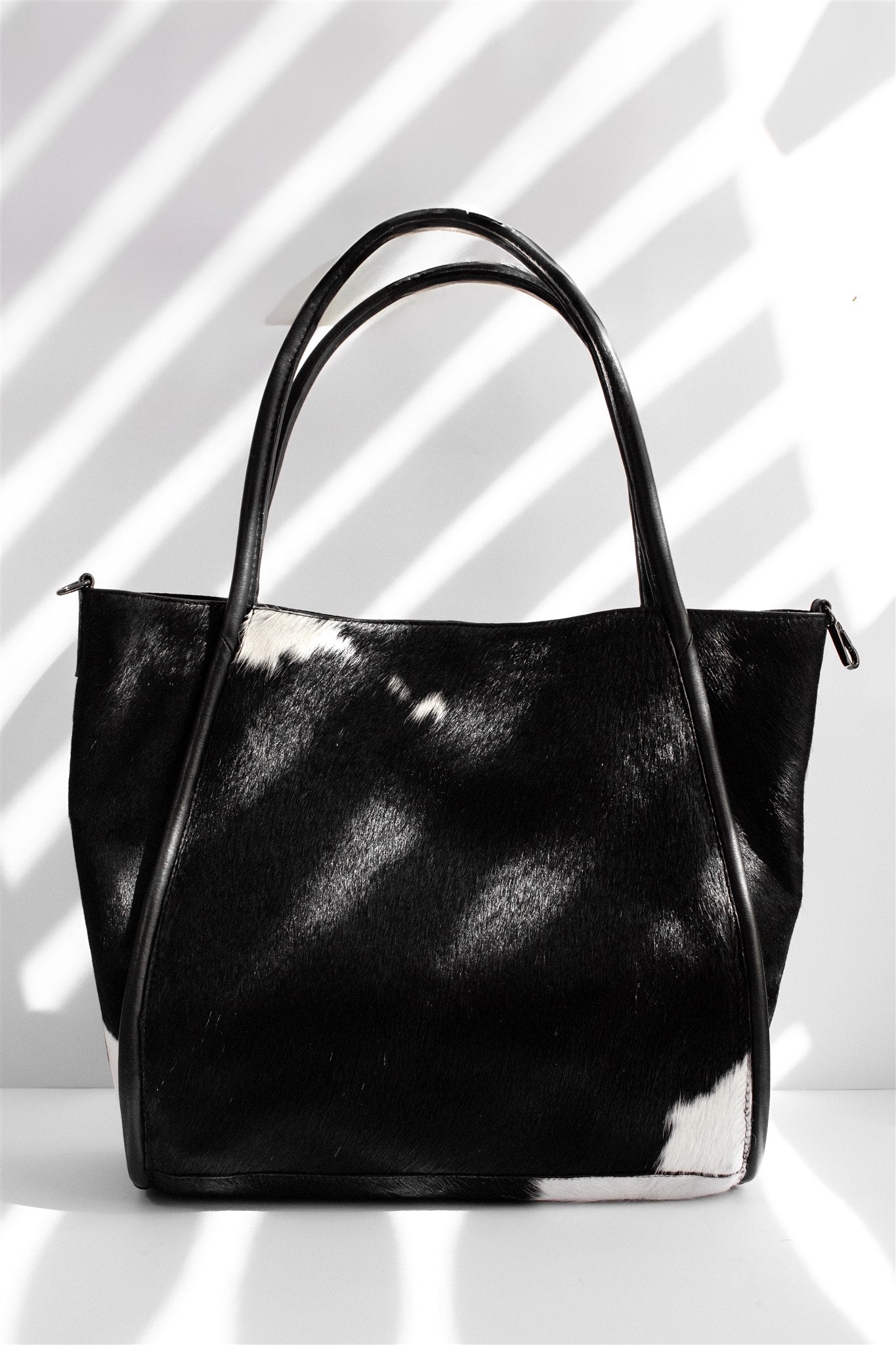 AURA COWHIDE BLACK&WHITE 07