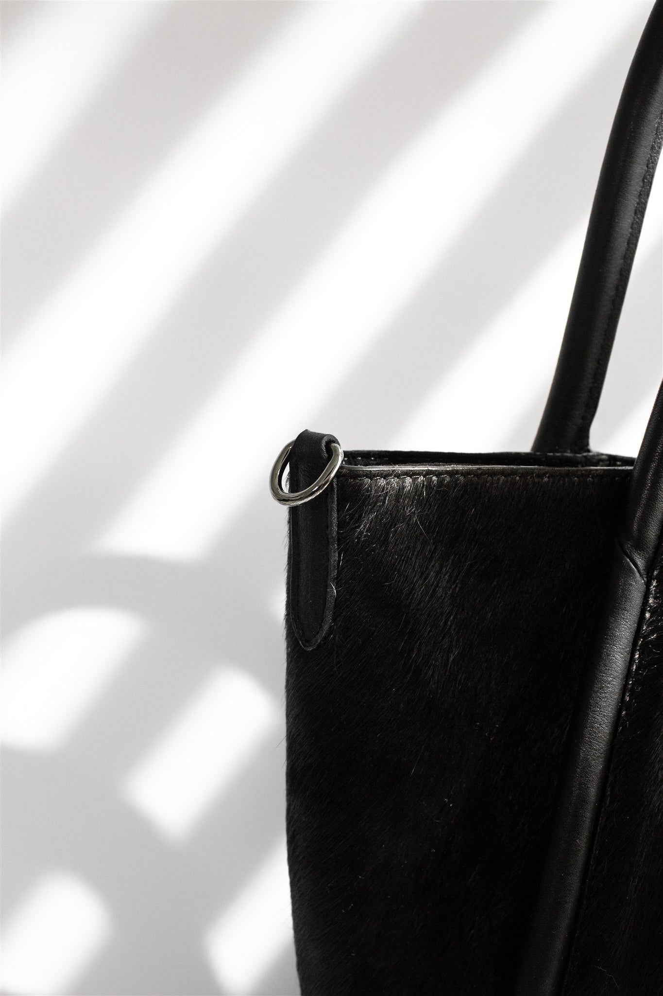 AURA COWHIDE FULL BLACK