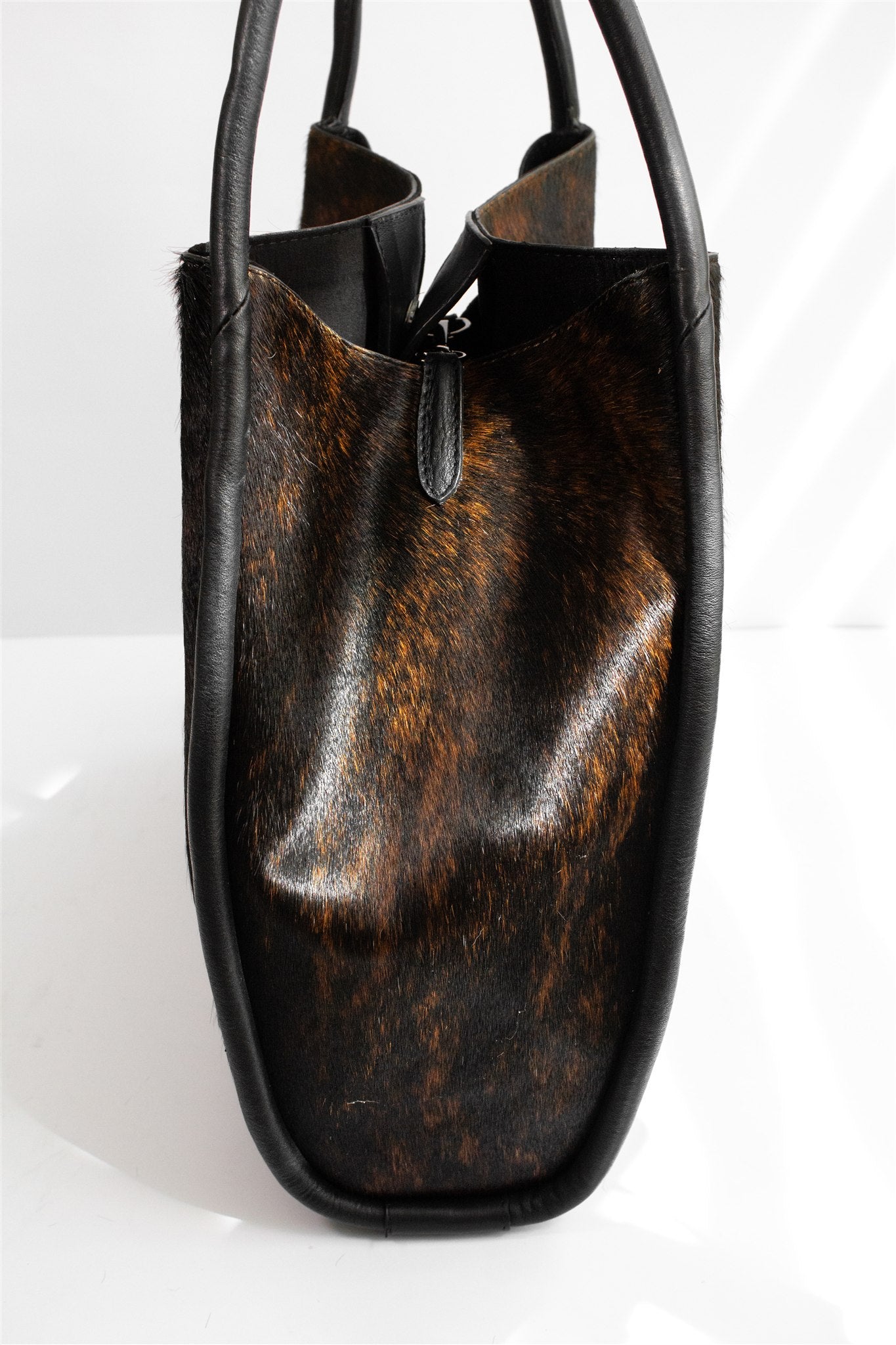 AURA COWHIDE Orange stripes